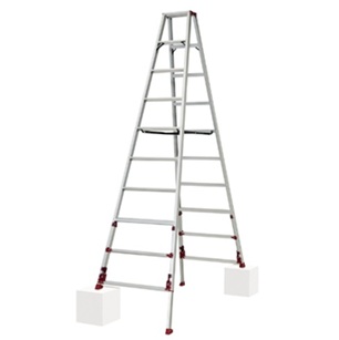 【堺】ピカコーポレイションの四脚アジャスト式 脚立を受注しました！